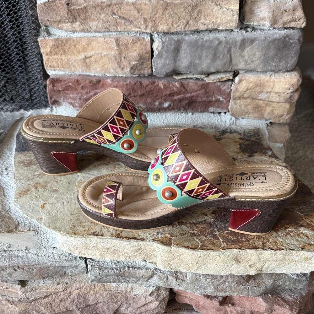 L'ATISTE Women's Colorful Geometric Sandals - Picture 8 of 8